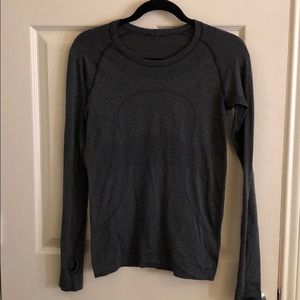 Lululemon long sleeve athletic top
